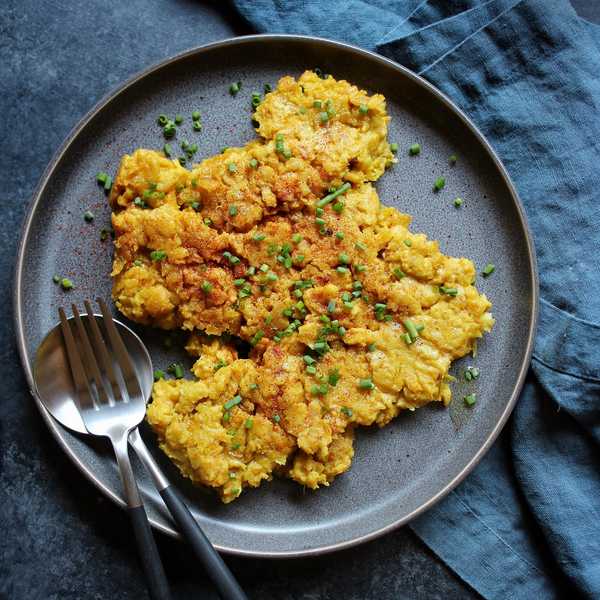1-Pan Cheesy Scrambled Chickpeas