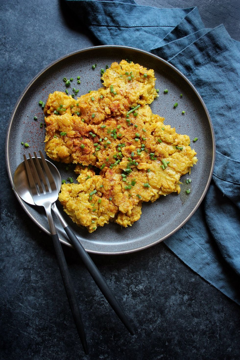 1-Pan Cheesy Scrambled Chickpeas