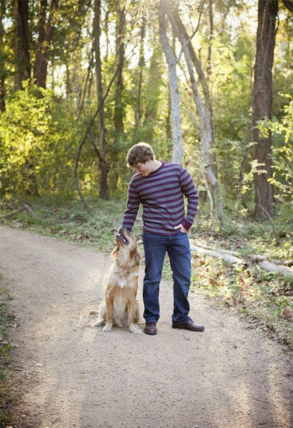 1-senior-pictures-man-and-dog