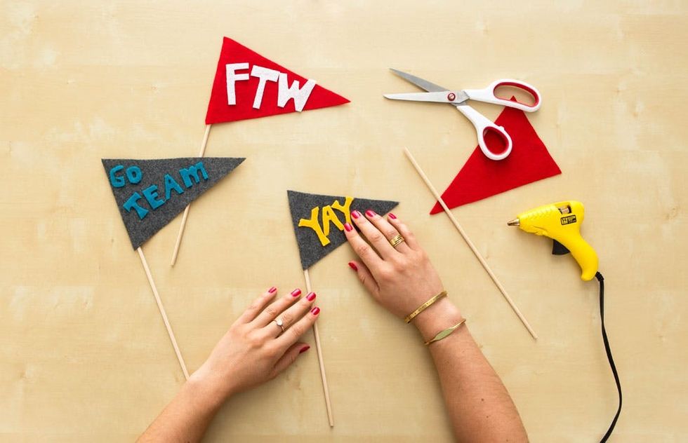 1-Super-Bowl-DIY-Felt-Pennants