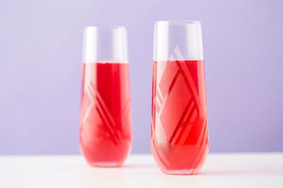 11-bachelorette-party-diy-glasses-etched