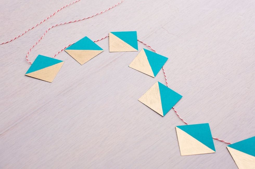 14-DIY-Garlands-Gold-Dipped-Diamonds