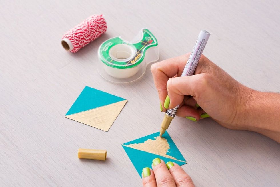 15-DIY-Garlands-Gold-Dipped-Diamonds