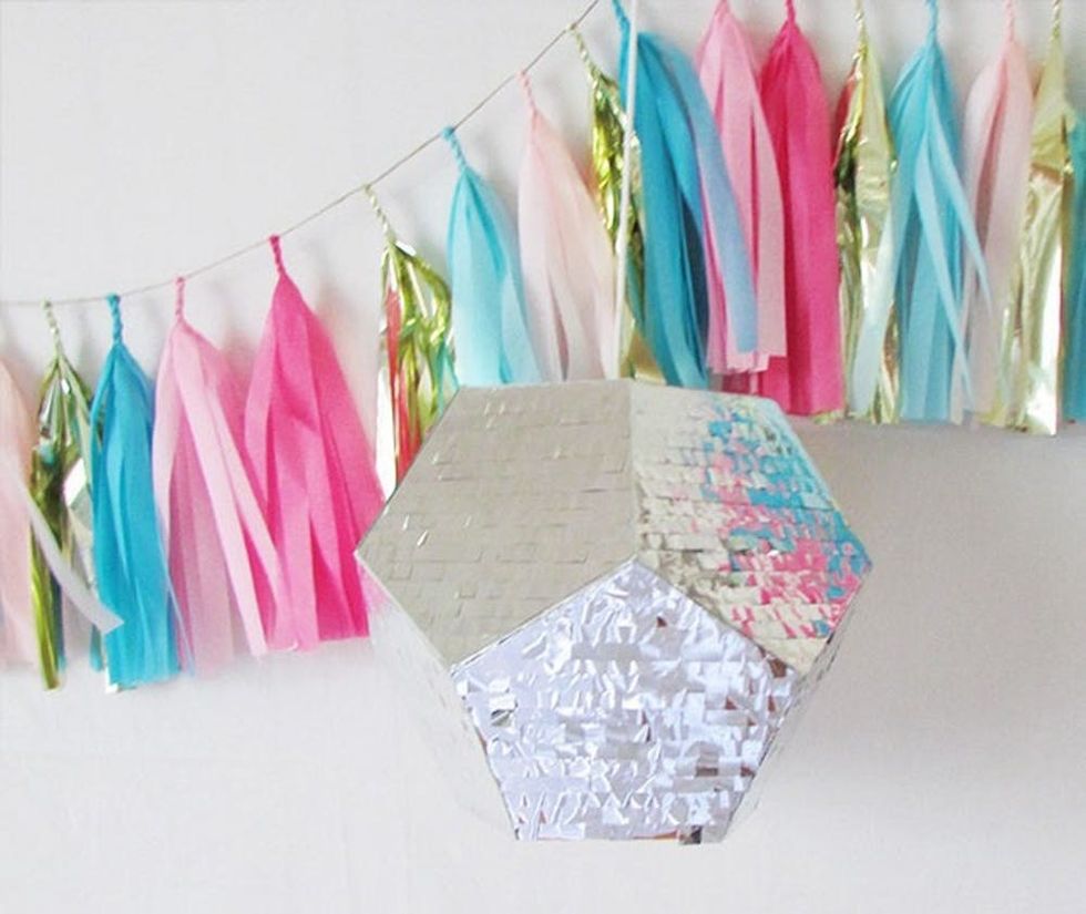 15-geometric-wedding-pinata