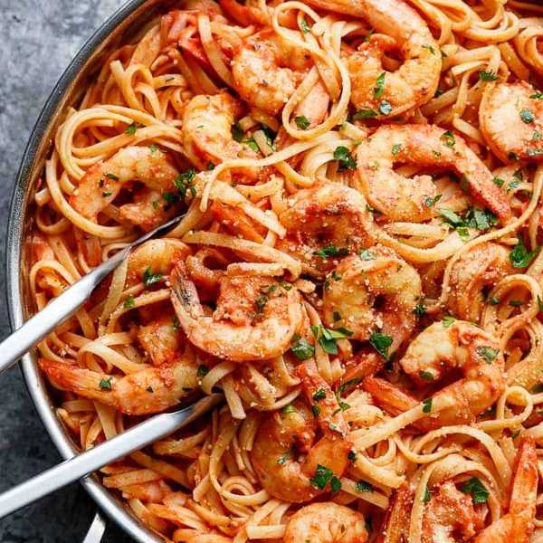 15-Minute Creamy Tomato Garlic Butter Shrimp