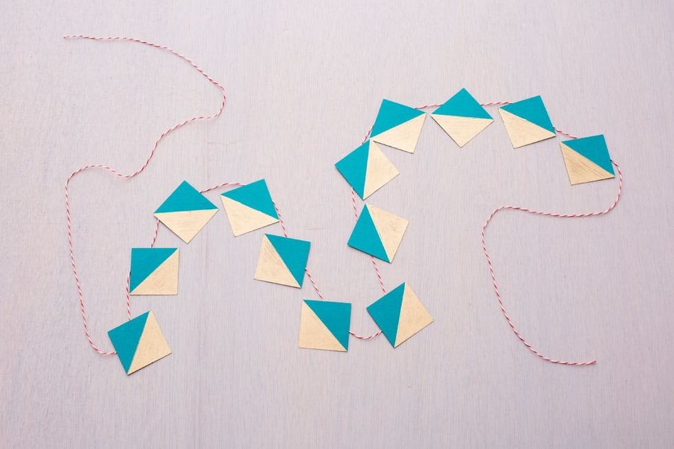 16-DIY-Garlands-Gold-Dipped-Diamonds