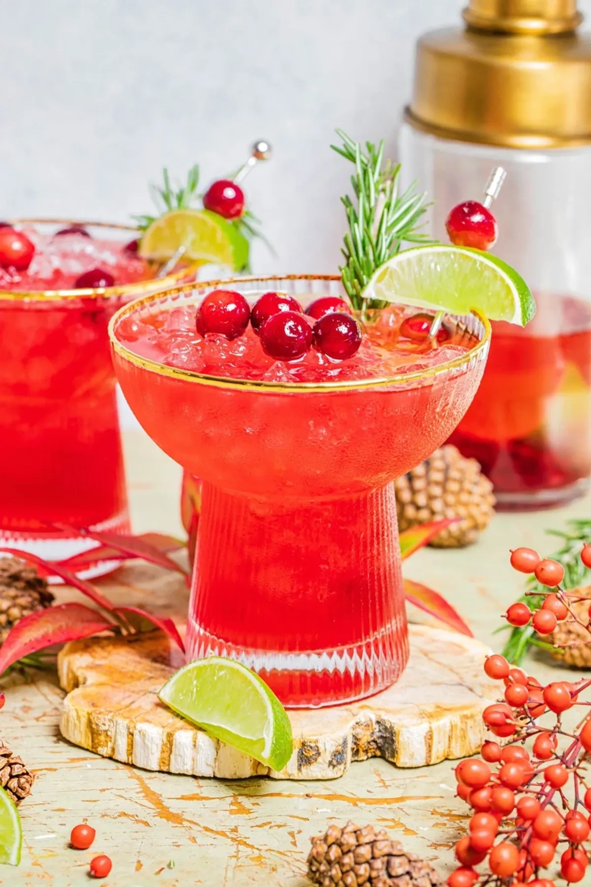 18 Christmas Cocktail Recipes