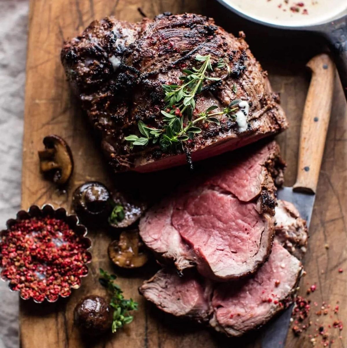 21 Christmas Dinner Ideas including this roast beef tenderloin and salad