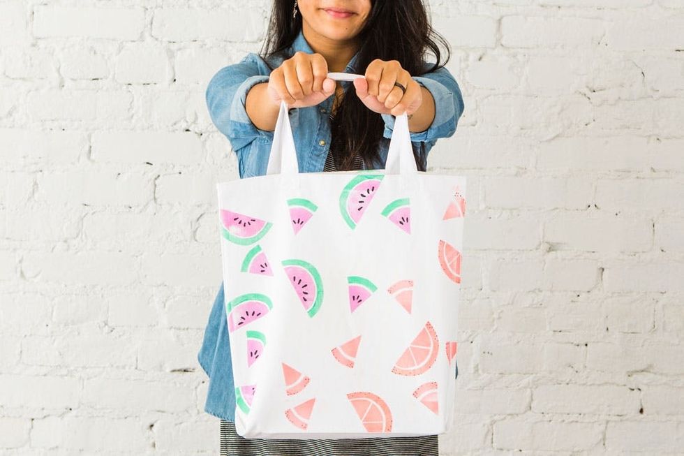 A New Way to Make Hand-Stamped Tote Bags in Under 30 Minutes - Brit + Co