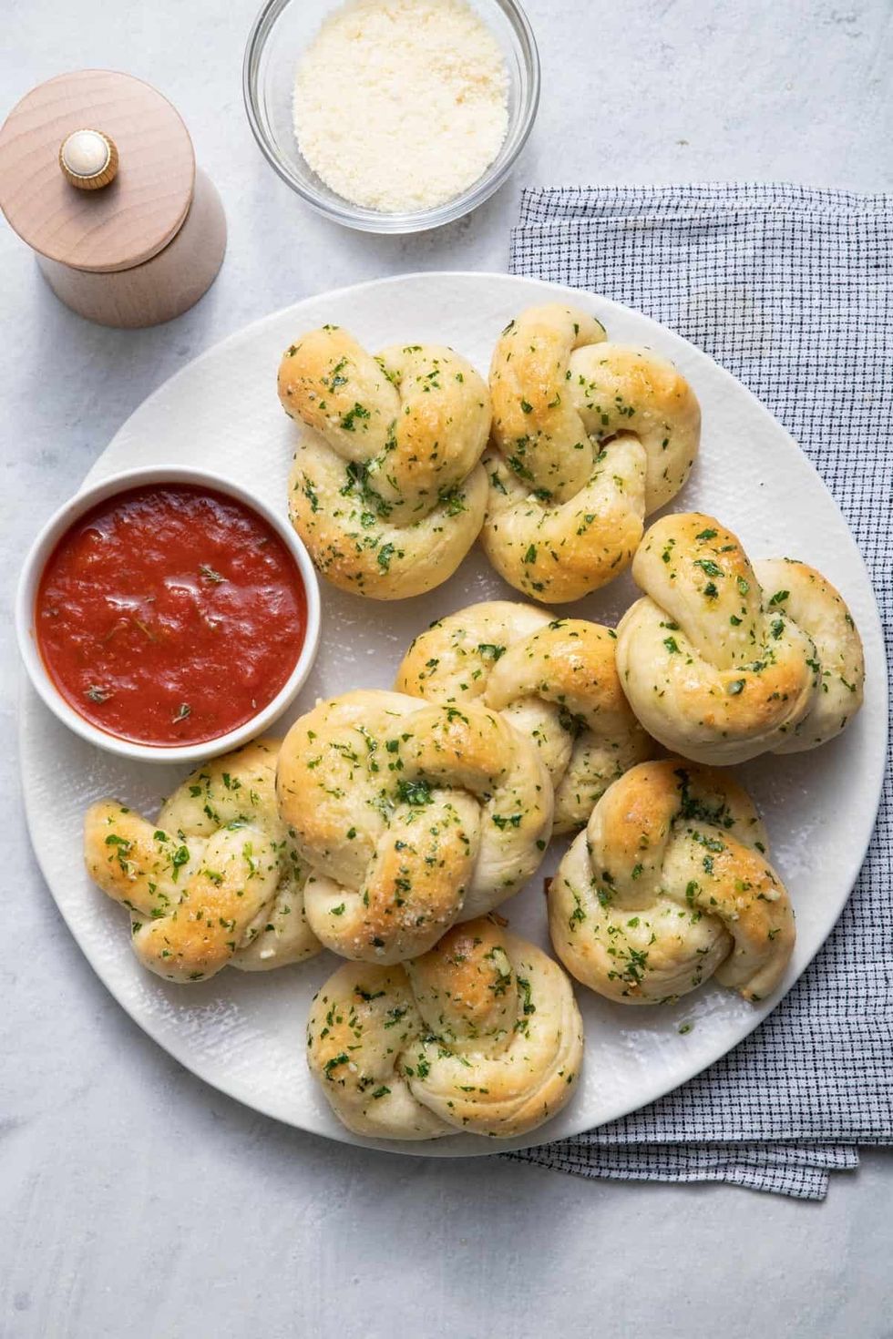 DIY Garlic Knots Triumph Over Takeout My Story Brit + Co