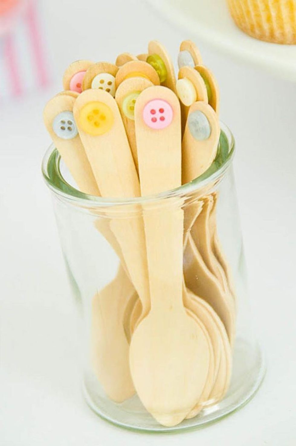 5-pastel-baby-shower-button-spoons