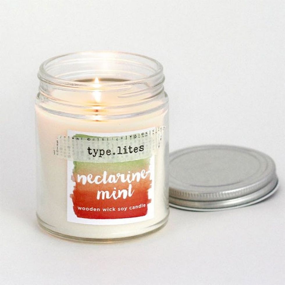 7-nectarine-candle