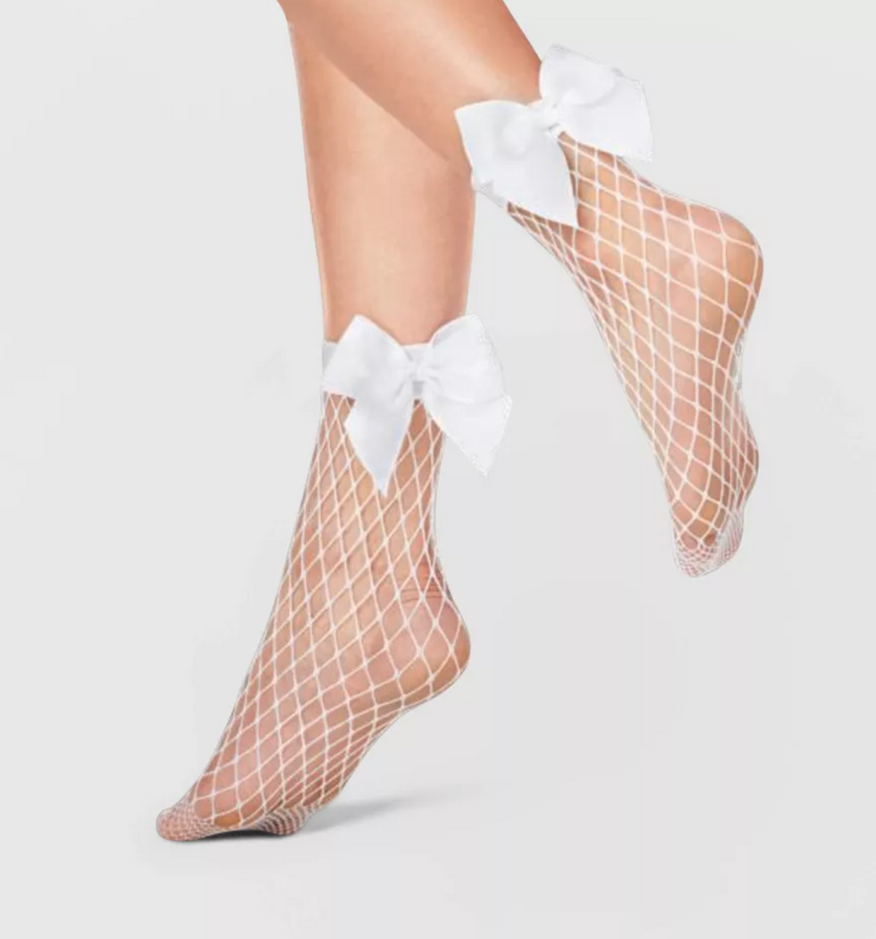 A New Day Fishnet Anklet with Bow