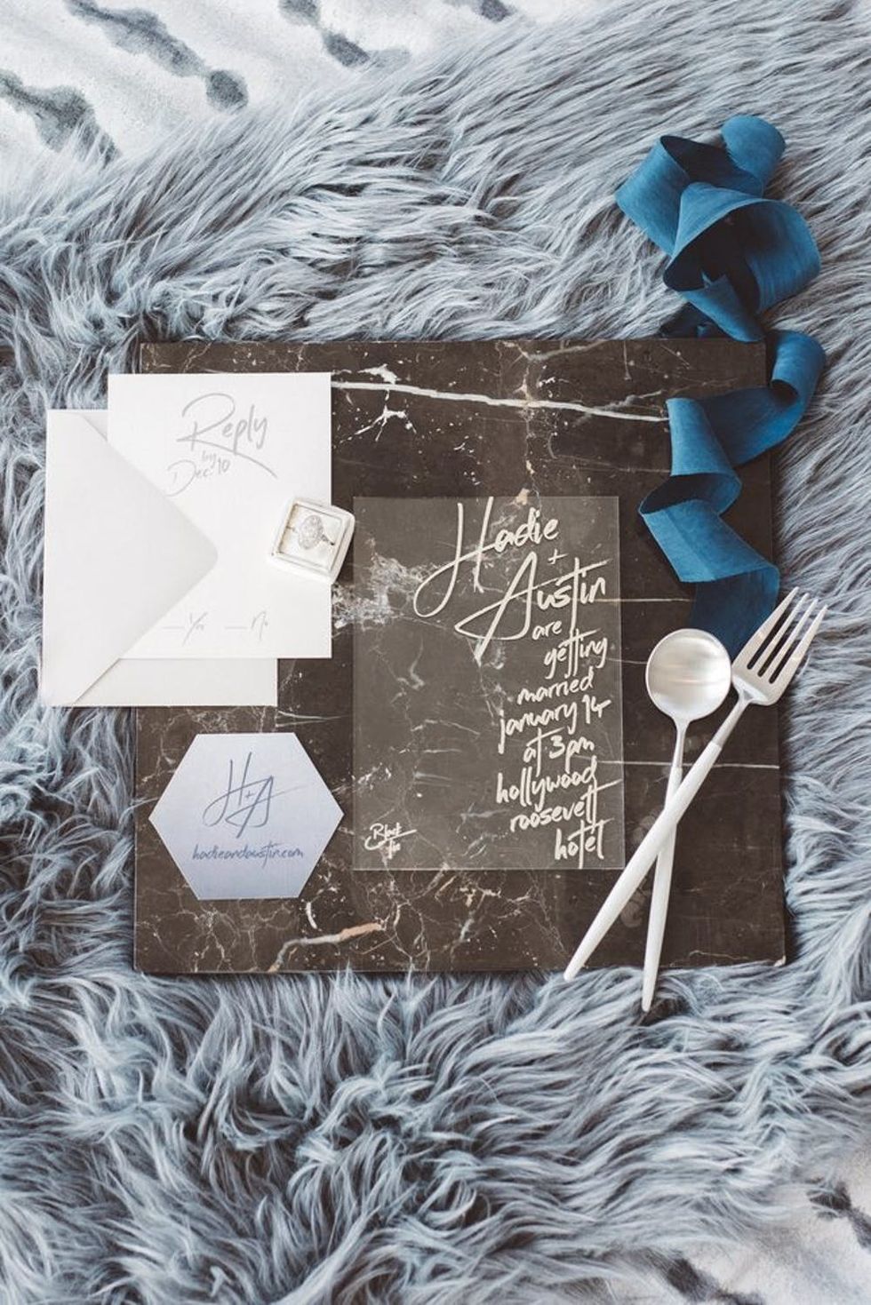 acrylic-invites-anna-delores-photography-invitations_-prim-pixie