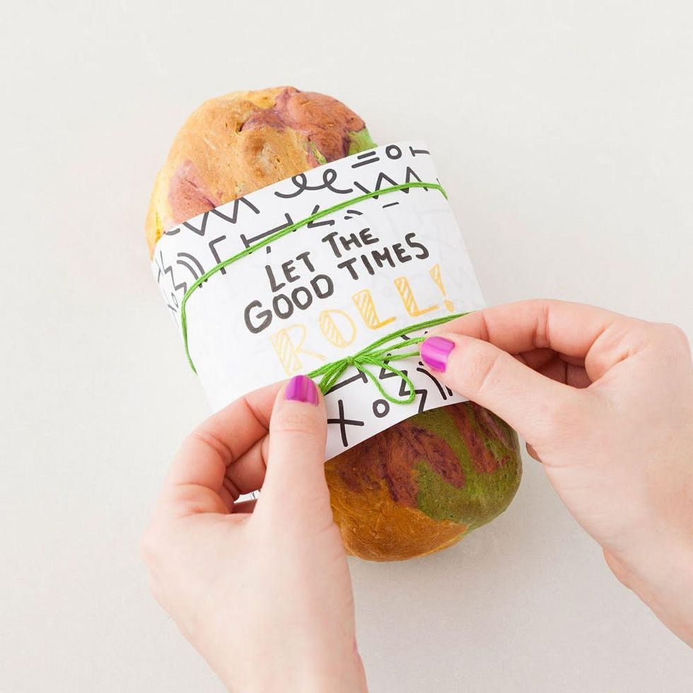 adding a let the good times roll label to the rainbow bread