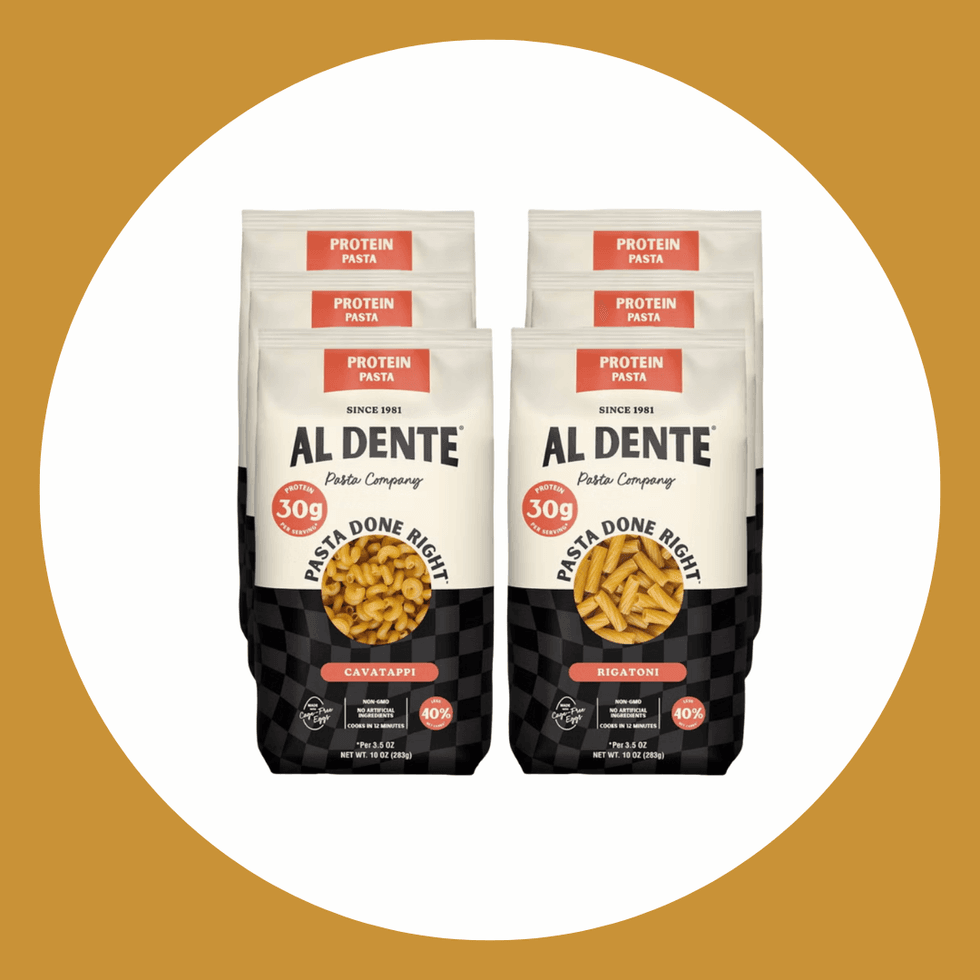 Al Dente Protein Pasta bags: Cavatappi and Rigatoni varieties on a white and gold background.