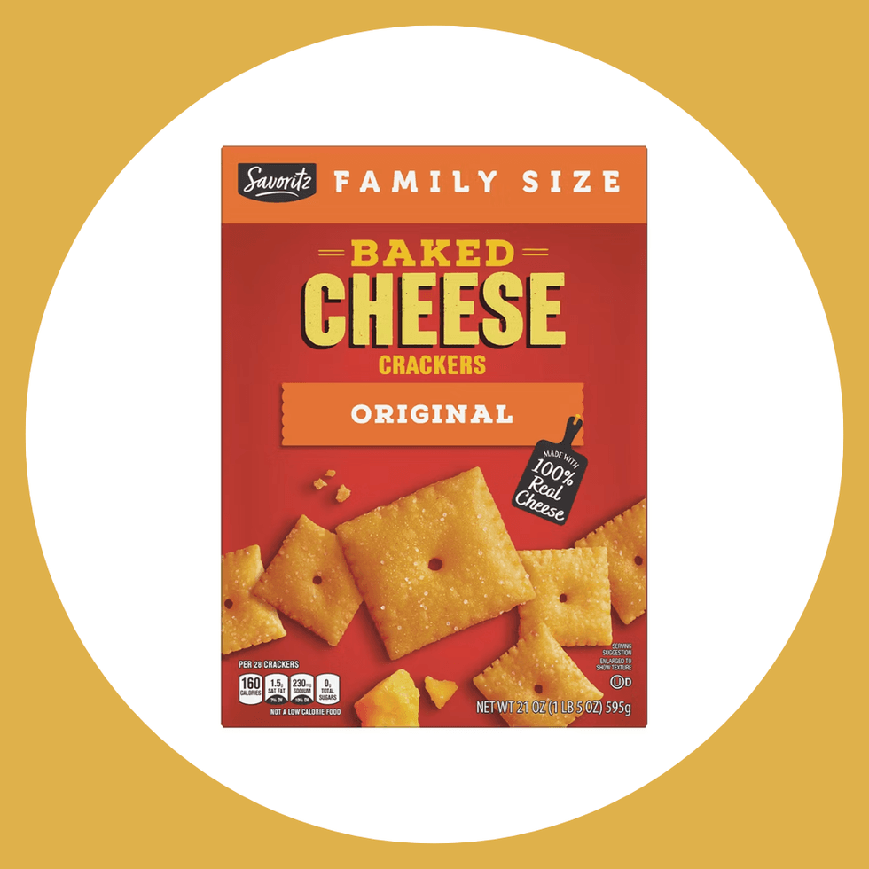 Aldi's Cheez-Its dupe: Savoritz Baked Cheese Crackers