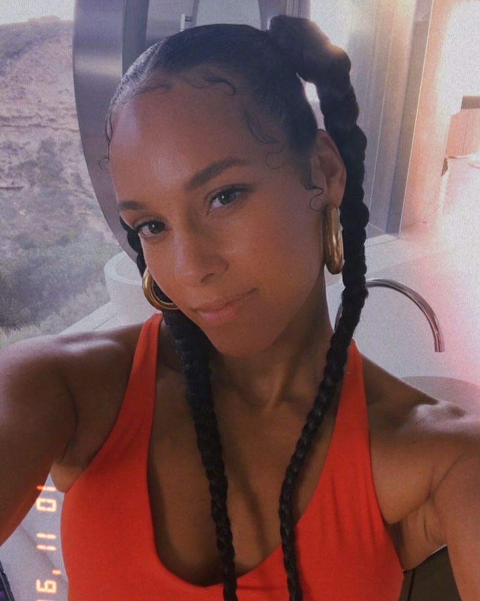Alicia Keys Makeup-Free Selfie
