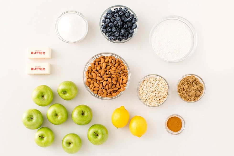 Make This Skillet Apple Almond Crisp for Brunch This Weekend Brit + Co