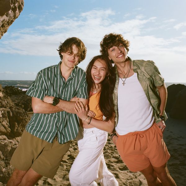 american eagle the summer i turned pretty cast