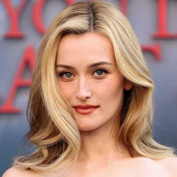 american love story cast sarah pidgeon carolyn bessette kennedy