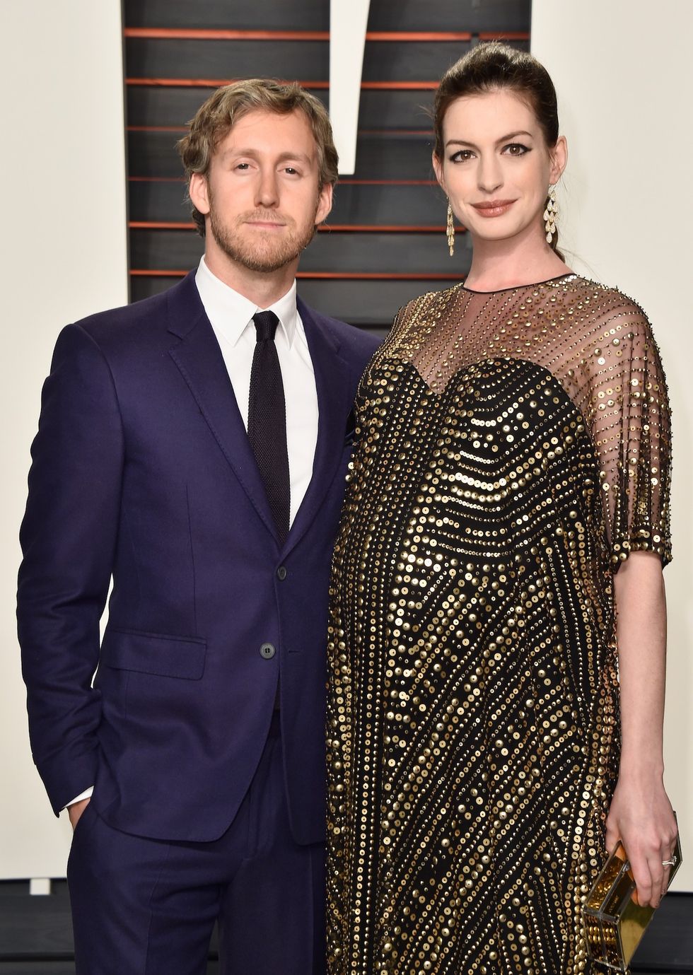 anne hathaway pregnant with husband adam shulman
