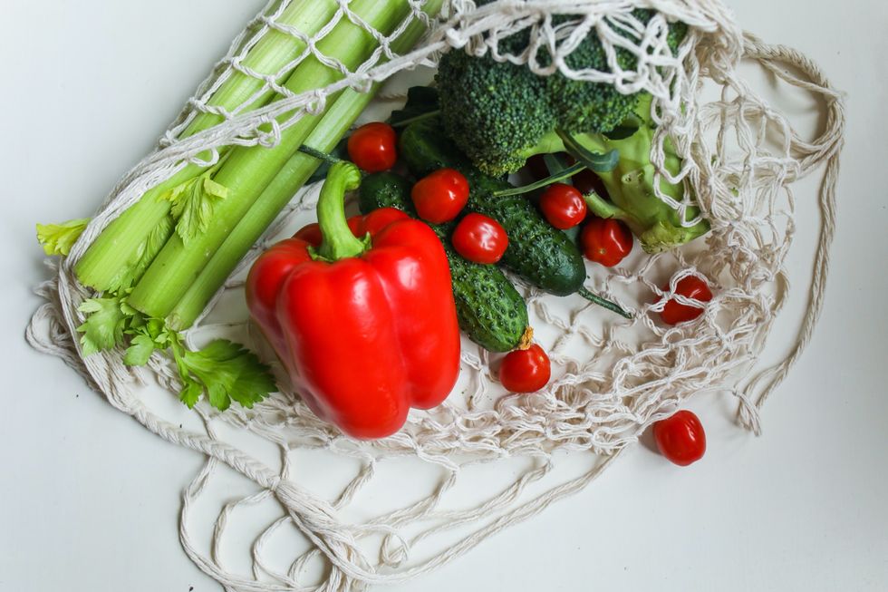 anti inflammatory diet produce in a net bag