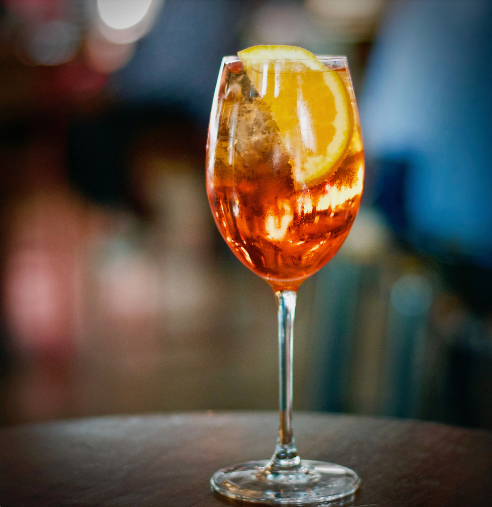 aperol spritz drink