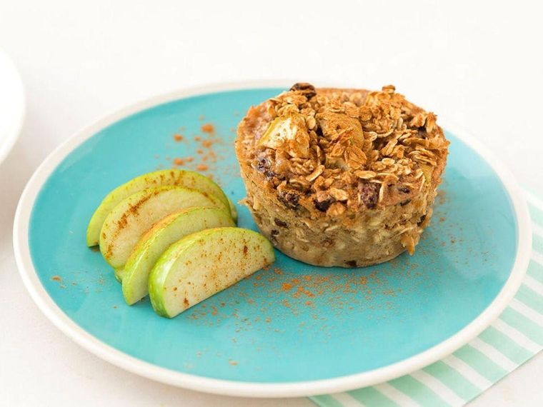 https://www.brit.co/media-library/apple-cinnamon-baked-oatmeal-muffins-road-trip-snacks.jpg?id=29852942&width=760&height=570&quality=90&coordinates=66%2C0%2C112%2C0