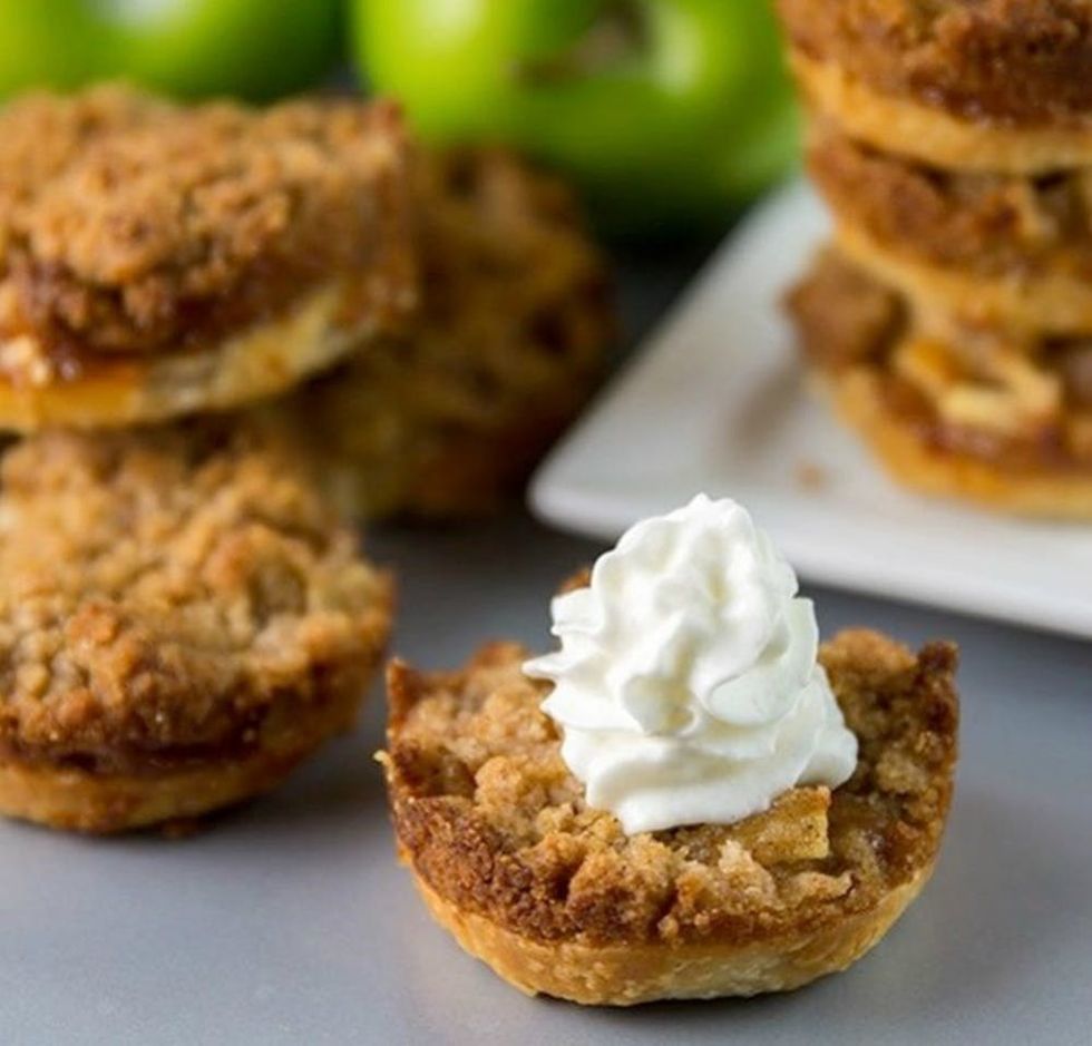 Apple Pies With Streusel Topping