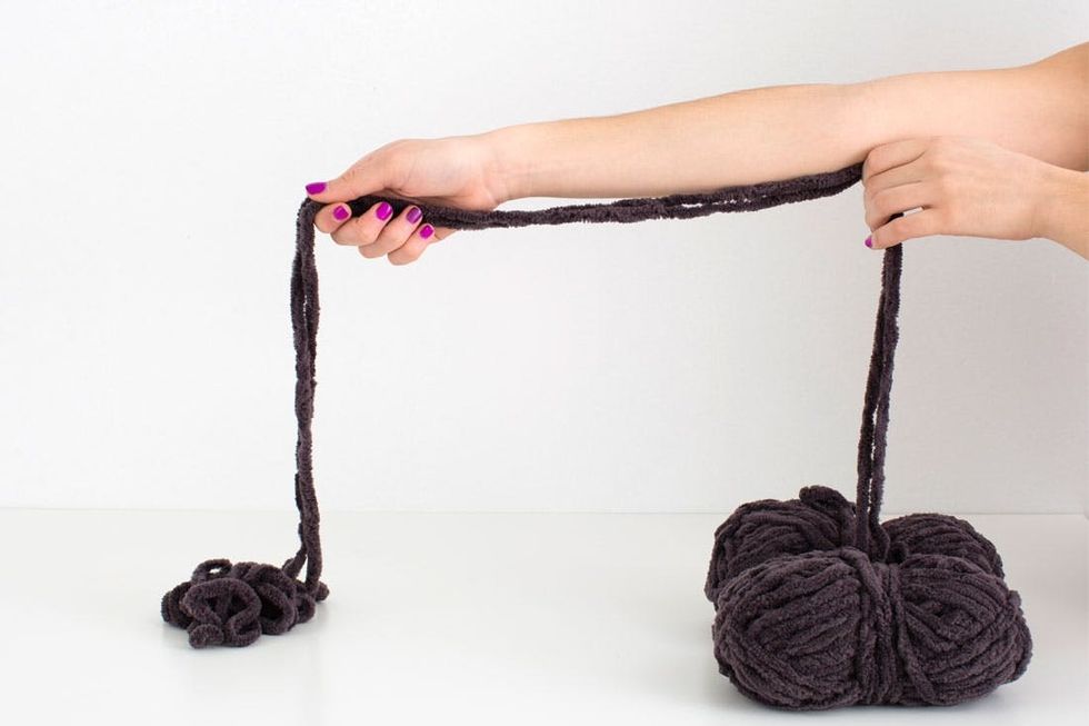 Arm_Knitting_Scarves_02