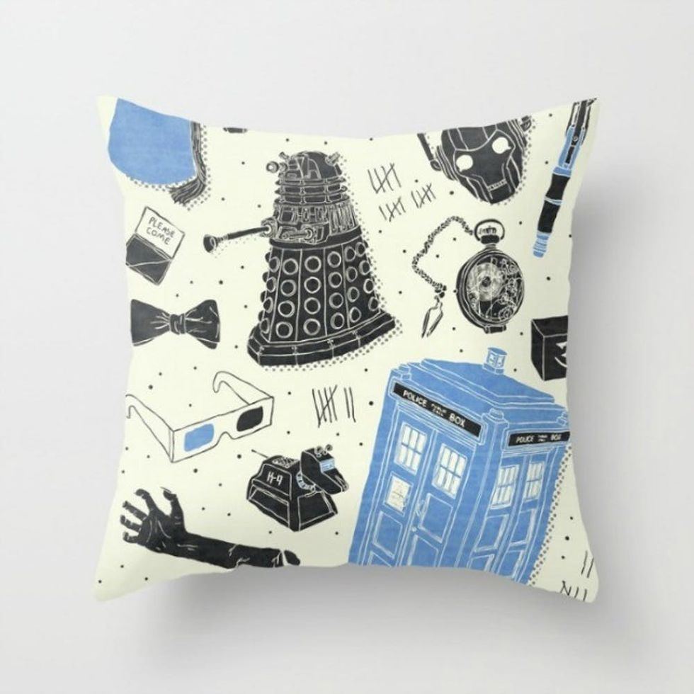 artifacts-doctor-who-pillows