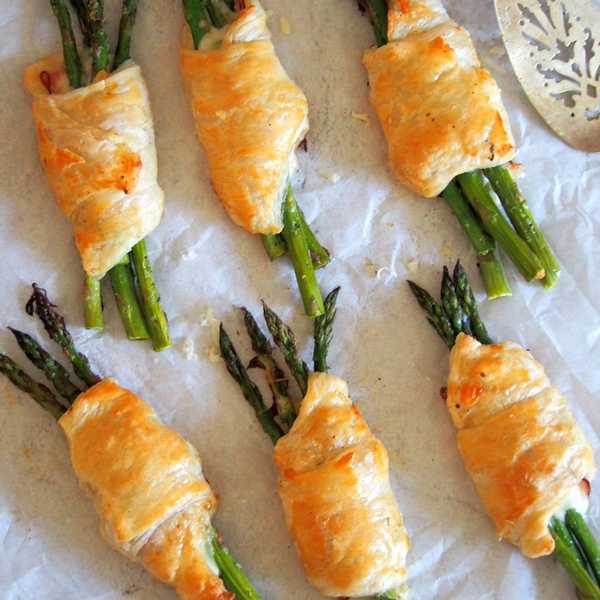Asparagus + Ham-Stuffed Puff Pastry Pockets