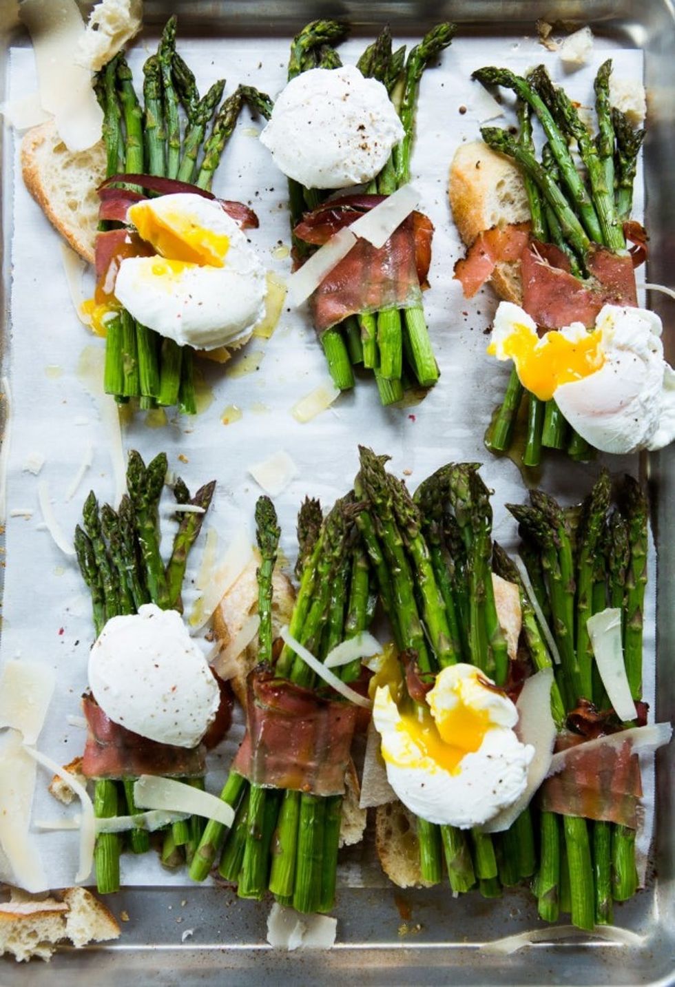 asparagus proscuitto and poached eggs