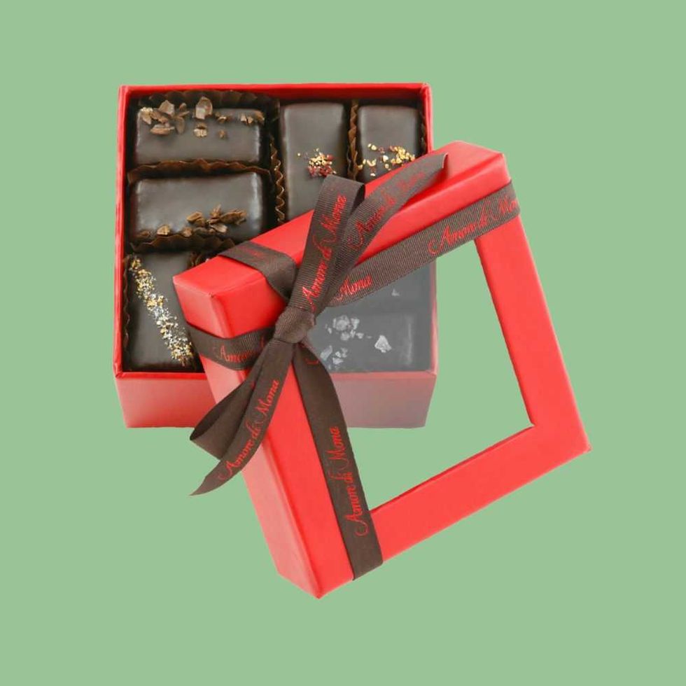 Assorted Mignardise 16-Piece Red Gift Box