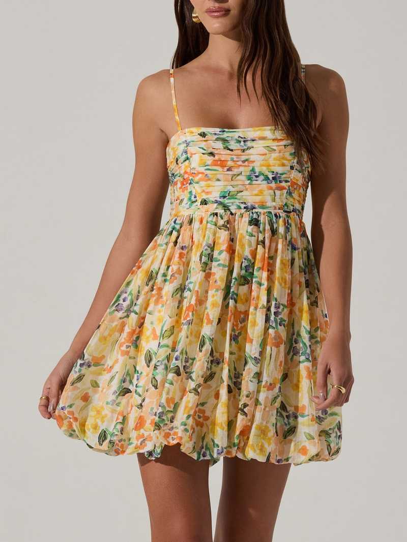9 Charming Bubble Dresses For The Trendiest Spring Looks - Brit + Co 9 Charming Bubble Dresses For The Trendiest Spring Looks - Brit + Co
