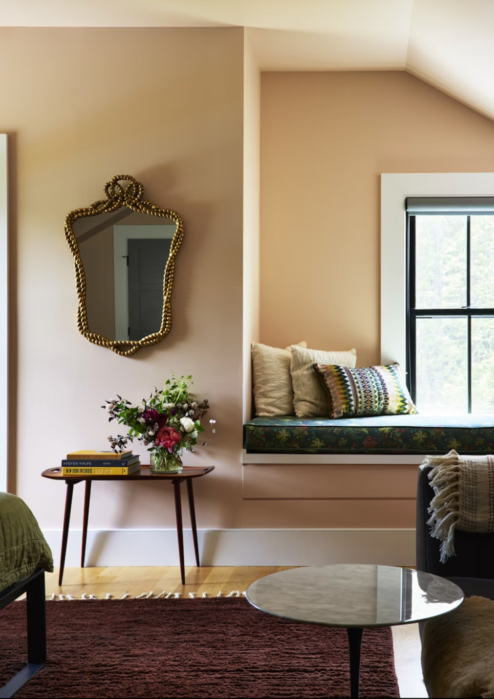 Backdrop Modern Love