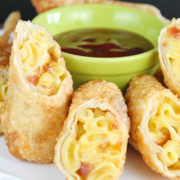 bacon mac and cheese eggrolls