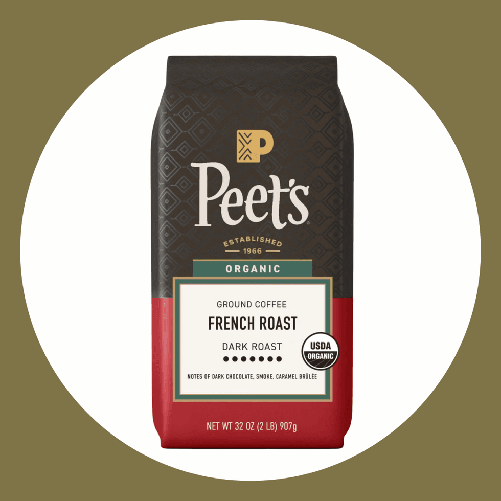Bag of Peet's organic French roast ground coffee, 32 oz, dark chocolate notes.