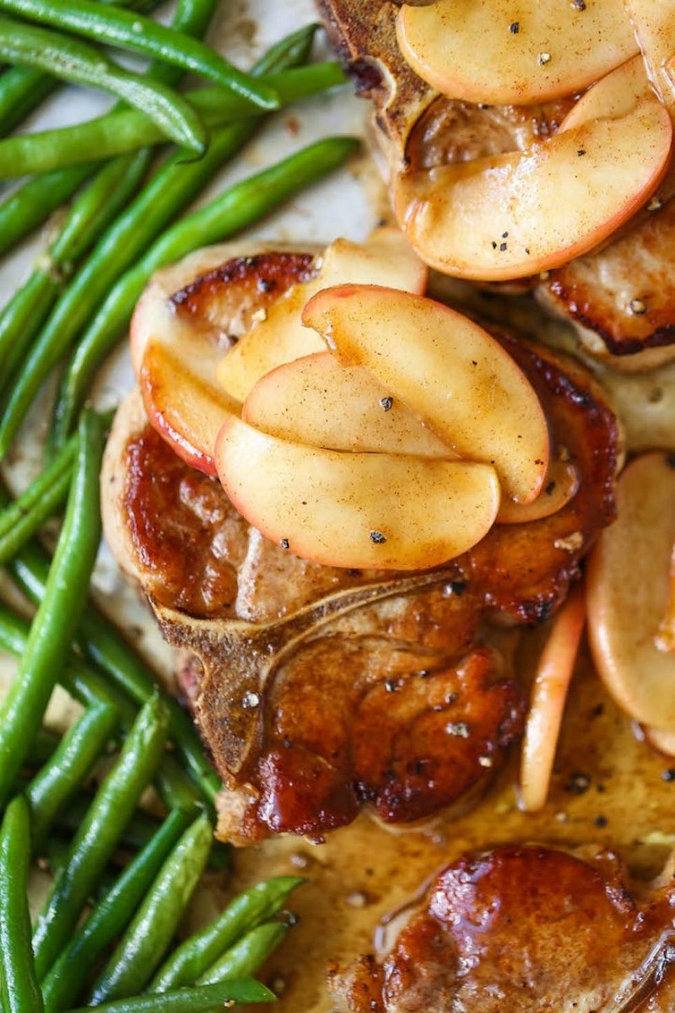 Baked Apple Pork Chops and Green Beans