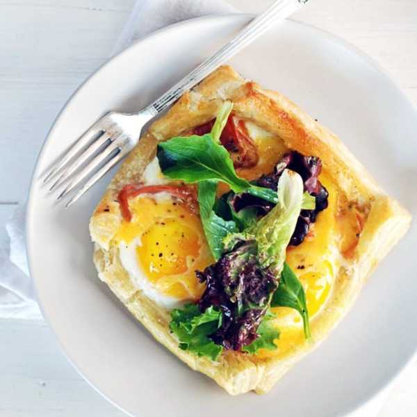 Baked Egg Breakfast Tarts With Prosciutto