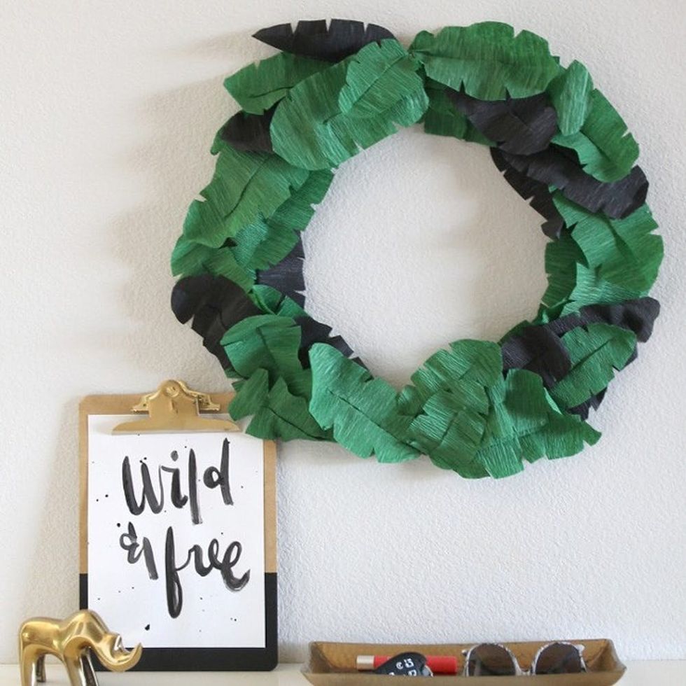 banana-leaf-wreath