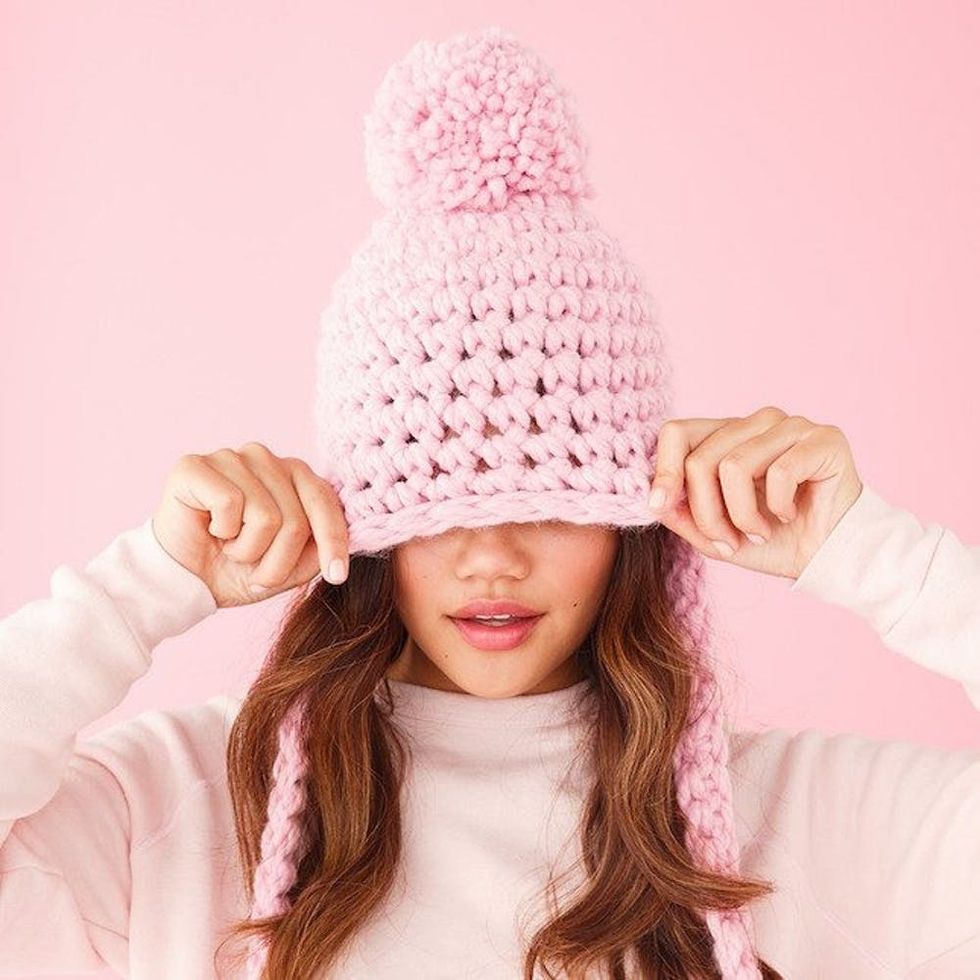 bando-holiday16-pompom-hat-02