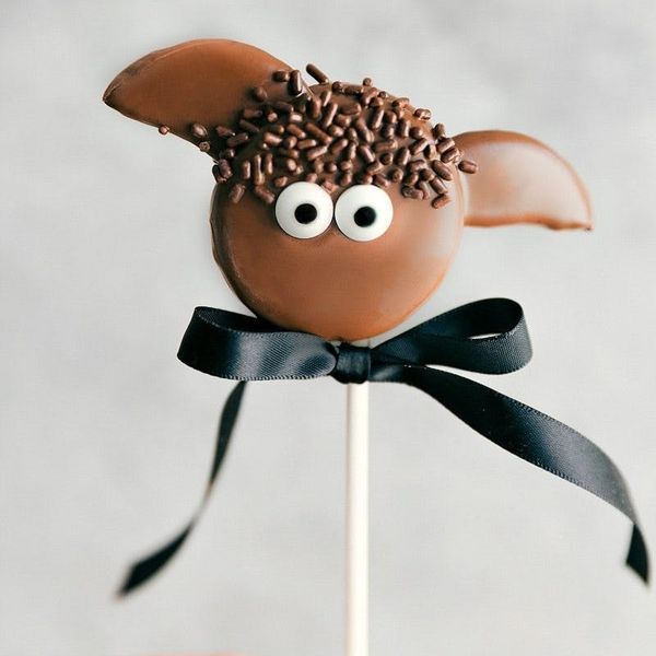 Bat Oreo Pops Halloween Desserts