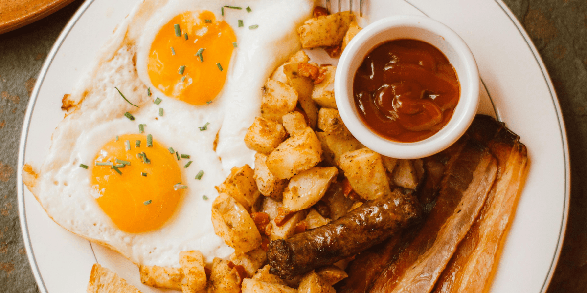 8 Best (& Worst) Foods to Reset Your Energy After Daylight Savings