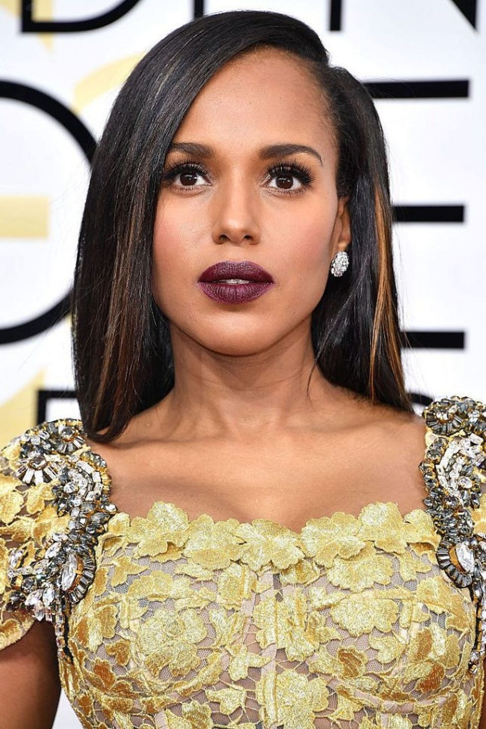 BEVERLY HILLS, CA - JANUARY 08: Kerry Washington arrives at the 74th Annual Golden Globe Awards at The Beverly Hilton Hotel on January 8, 2017 in Beverly Hills, California. (Photo by Steve Granitz/WireImage)