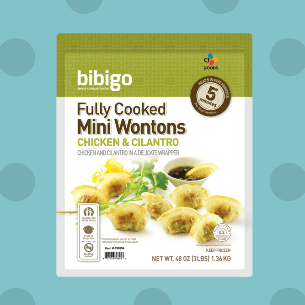 Bibigo Chicken & Cilantro Mini Wontons, fully cooked, 48 oz package on blue polka dot background.