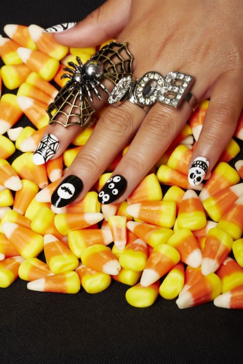 Black and White Spooky Halloween Nail Designs