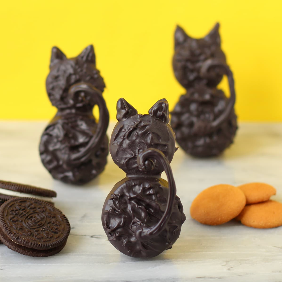 Black Cat Cookies
