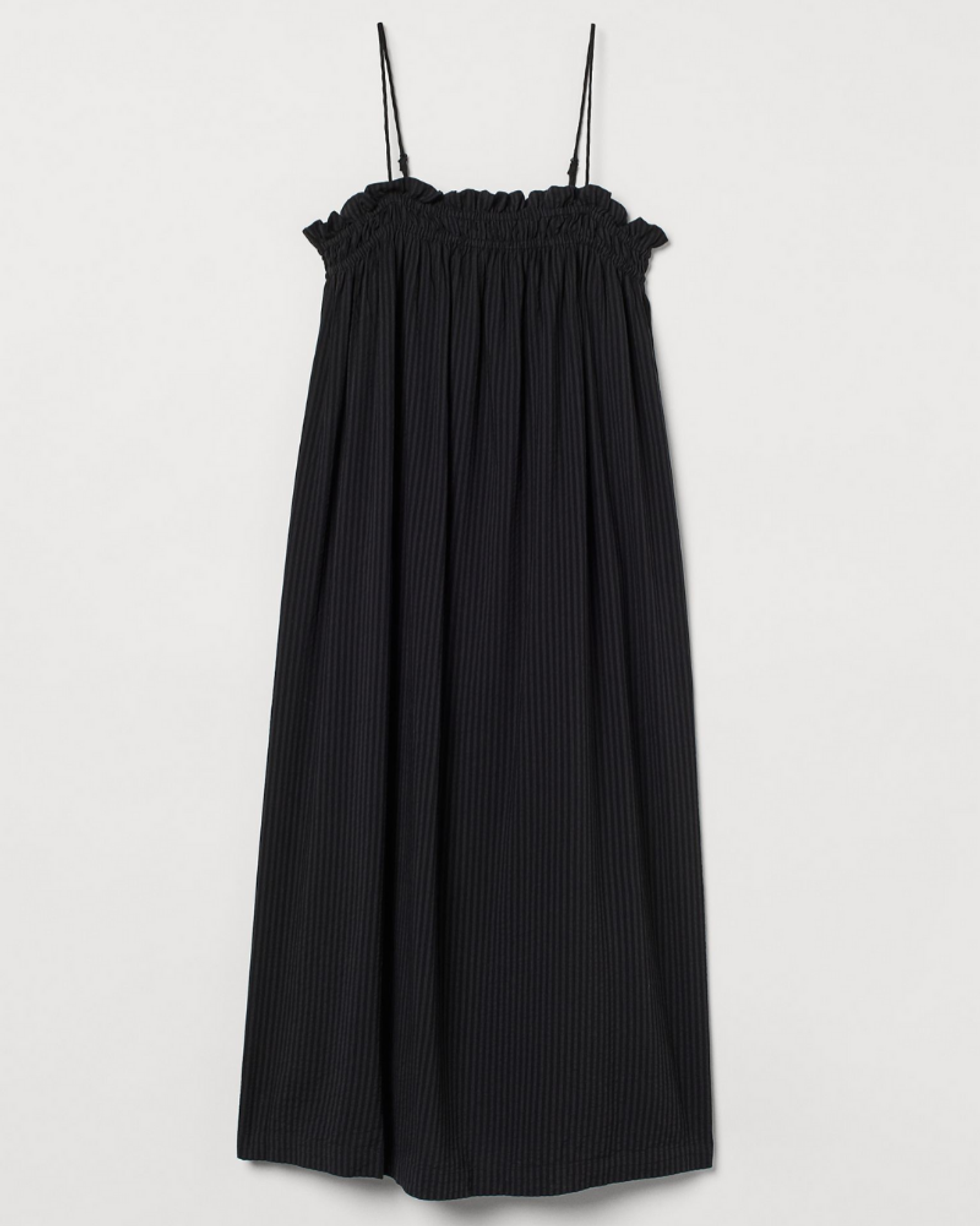 black sleeveless dress